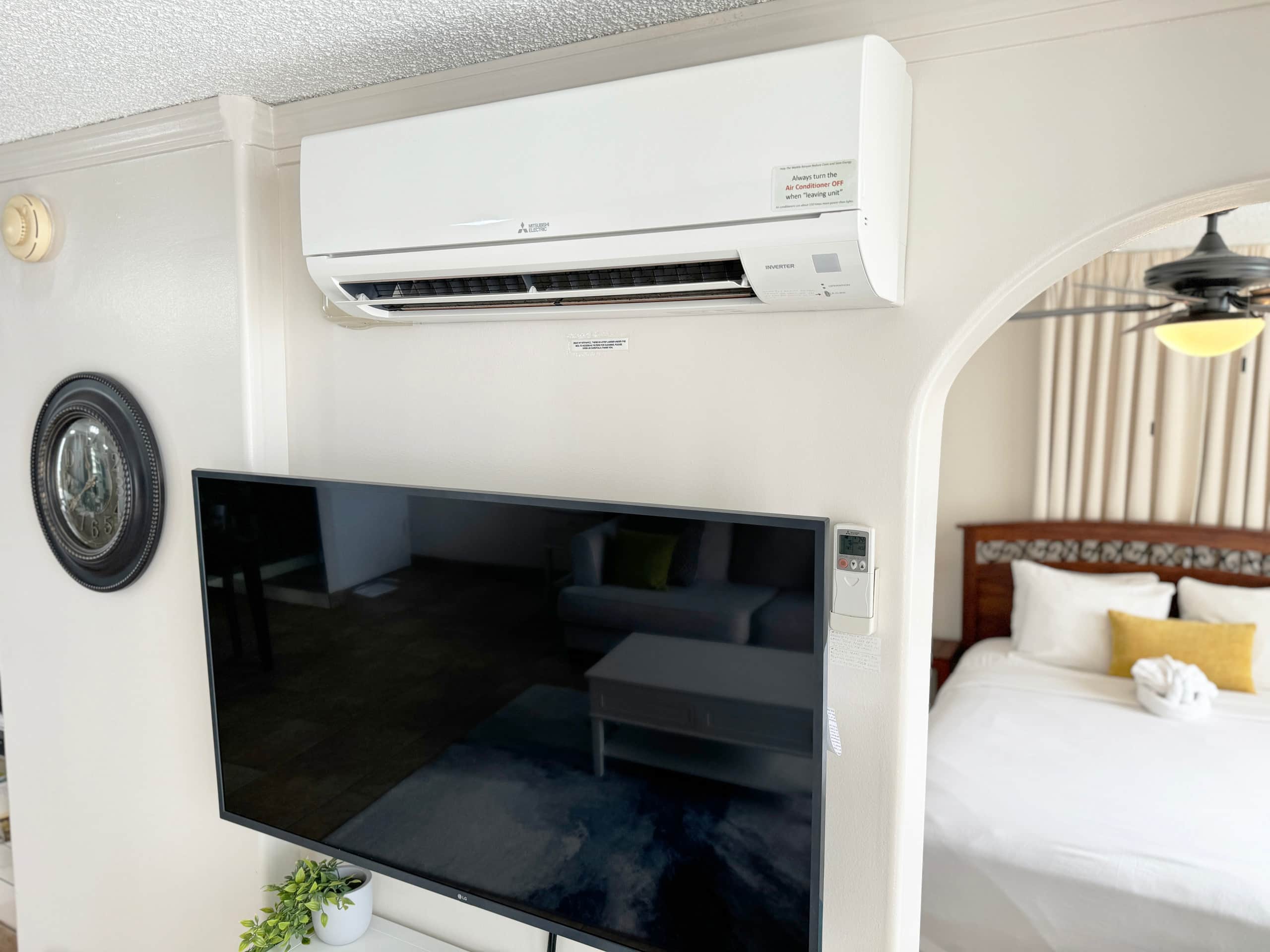 Condo in Honolulu · ★4.71 · 1 bedroom · 2 beds · 1 private bath - Image 10