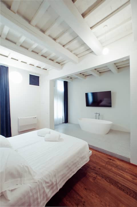 Urbino Apartments - Torricini View