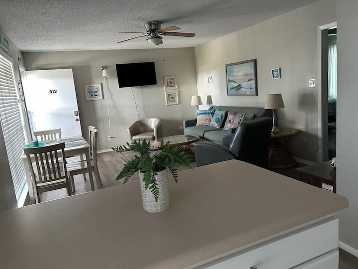 Seahorse Condo Gulf Shores 2 Min Walk To The Beach - Gulf Shores, AL