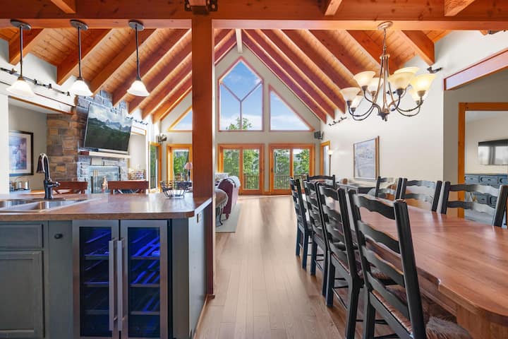 The Mountain View Chalet - Ellicottville, NY