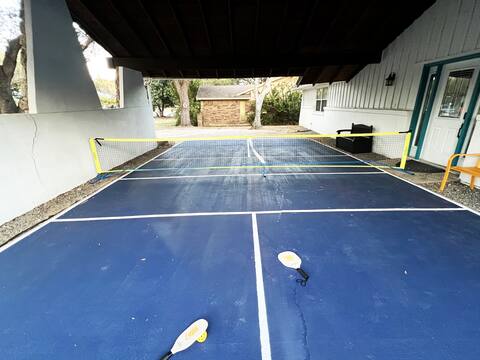 Pvt Pickleball CT+Kids bkyd + 6 Flags +Cowboys