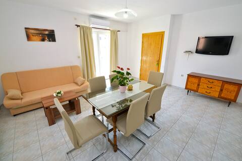 Successful Airbnb property: Apartment Goranka 2, Murter, Croatia in Općina Murter Kornati