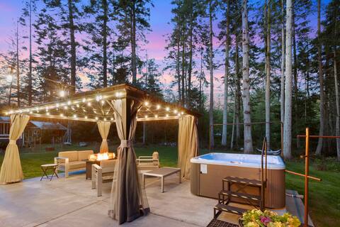 Hot Tub / Private Beach + Pet friendly