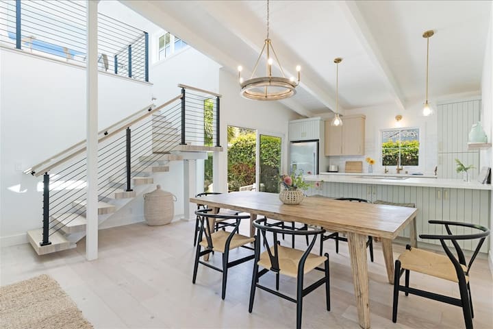 Walk to Capitola- Hot tub