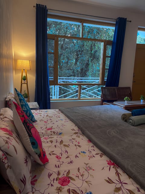 The VOID – Work, Stay, Connect