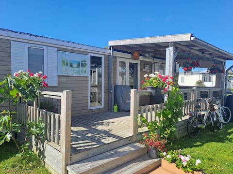 CHALET THE SUN, top location in Zeeland !