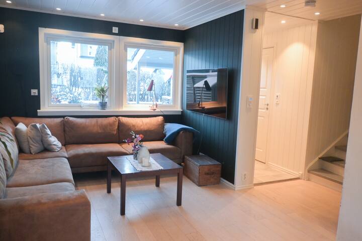 Naturnært rekkehus – idyll for familie/friluftsliv gallery image 2