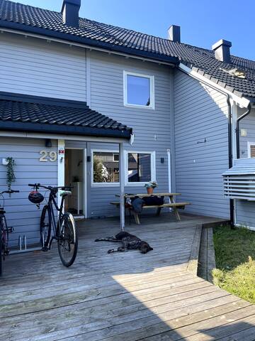 Naturnært rekkehus – idyll for familie/friluftsliv gallery image 3