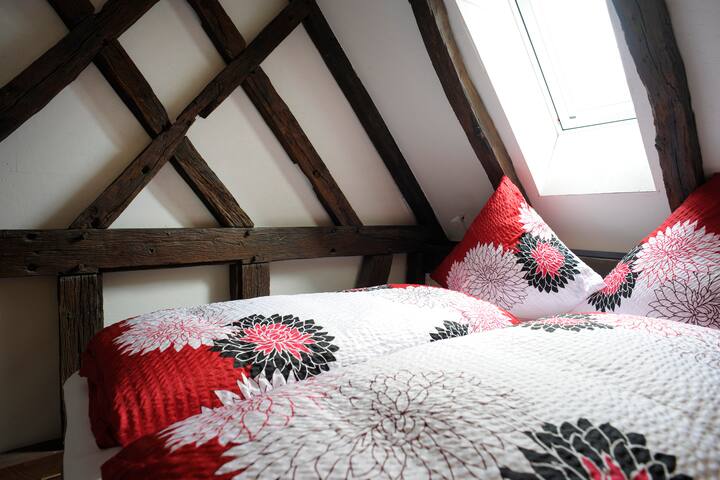 غرفة النوم 2