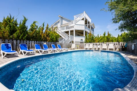 Yeah Buoy! *Heated Pool*Walk to Beach & Downtown