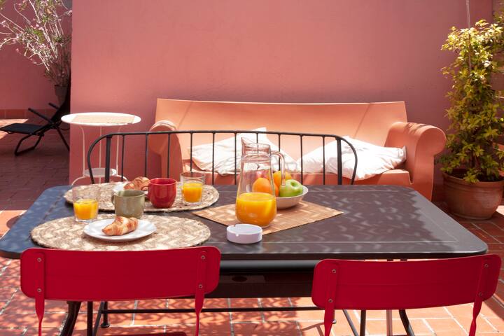 My Address in Plaza Real with terrace gallery image 5