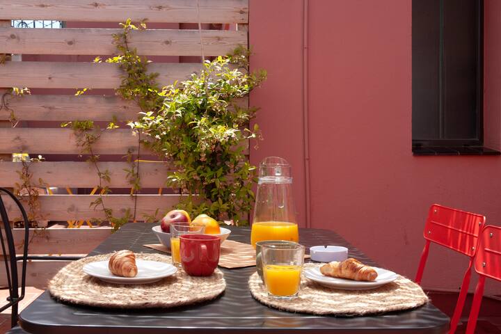 My Address in Plaza Real with terrace gallery image 2