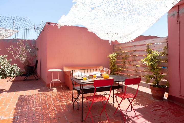 My Address in Plaza Real with terrace gallery image 3