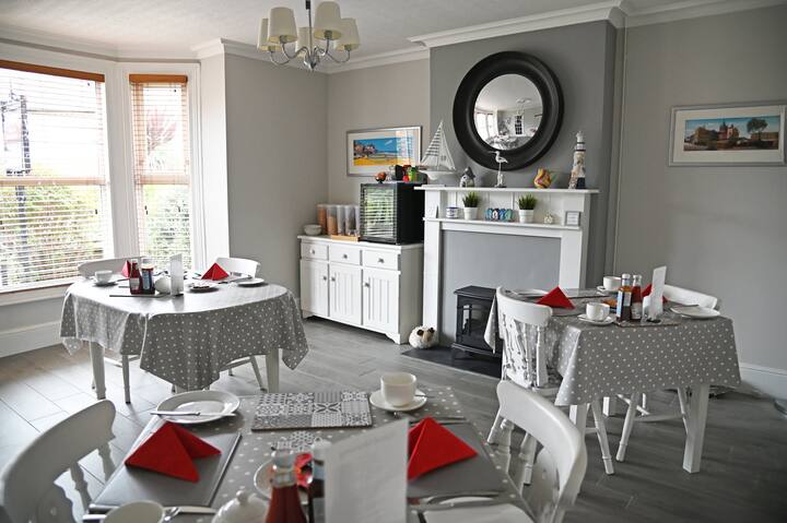 Bed & Breakfast - Double En Suite Sheringham Room3 - Sheringham