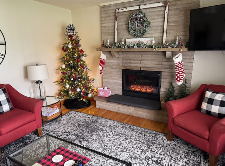 Christmas Cottage - Santa Claus, IN