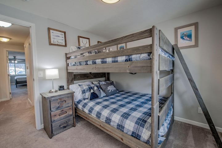 Double over double bunk beds