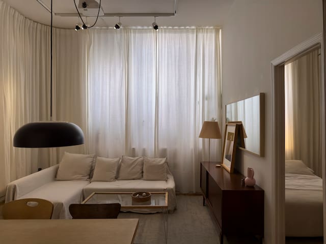 unique artist’s apartment in Manhattan gallery image 3