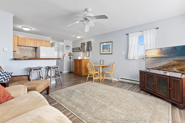 Couples Retreat + Pets Ok! Center Of Town: Unit #2 - Brigantine, NJ