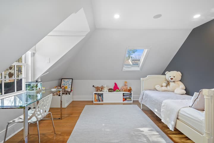 ห้องนอนเดี่ยวบนชั้น 2