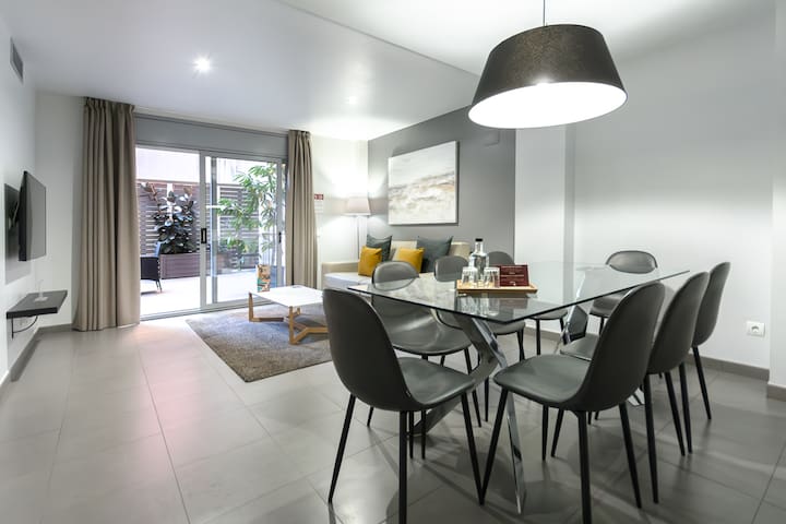 Spacious 4 Bedroom Duplex Apartment in Gracia