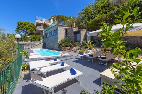 Amore Rentals - Villa Giada With Pool