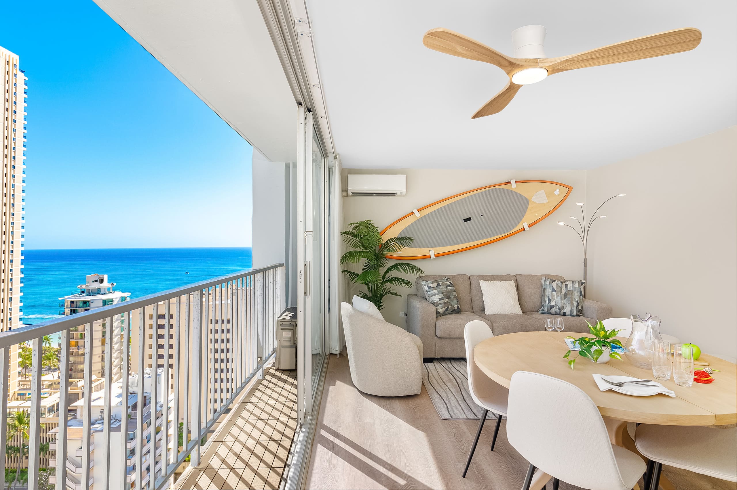 Condo in Honolulu · ★4.77 · Studio · 2 beds · 1 private bath - Image 1