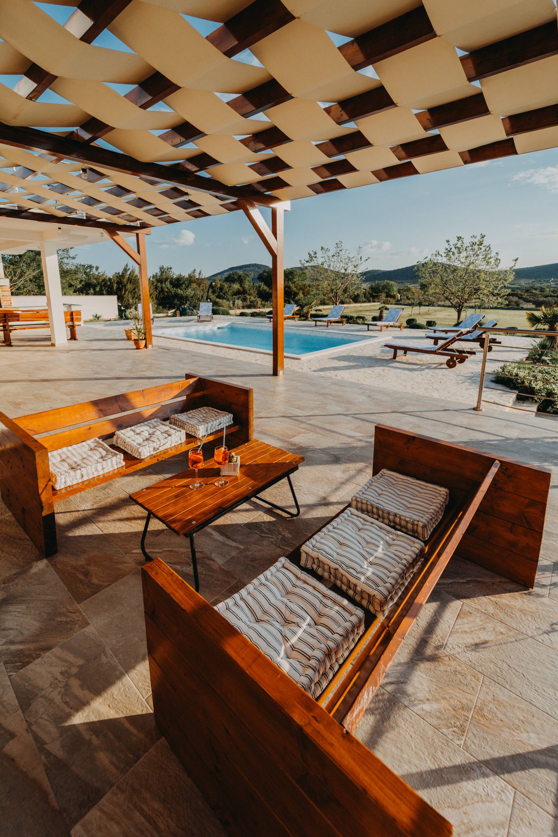 Villa Iva. Stunning house with heated pool! — photo 4
