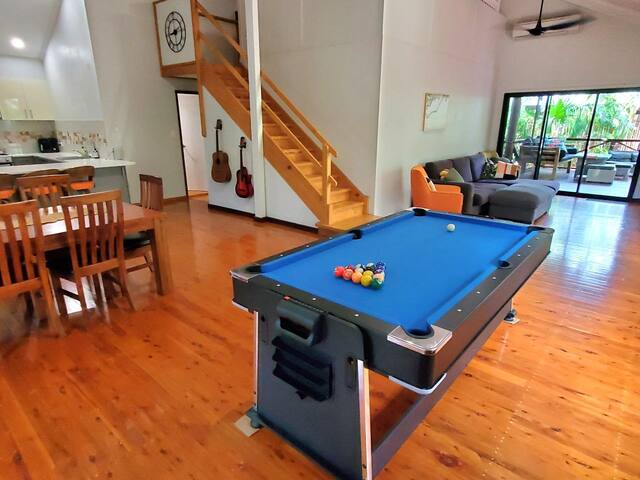 Family Friendly Oasis -Walk to Buzzing Cable Beach gallery image 2