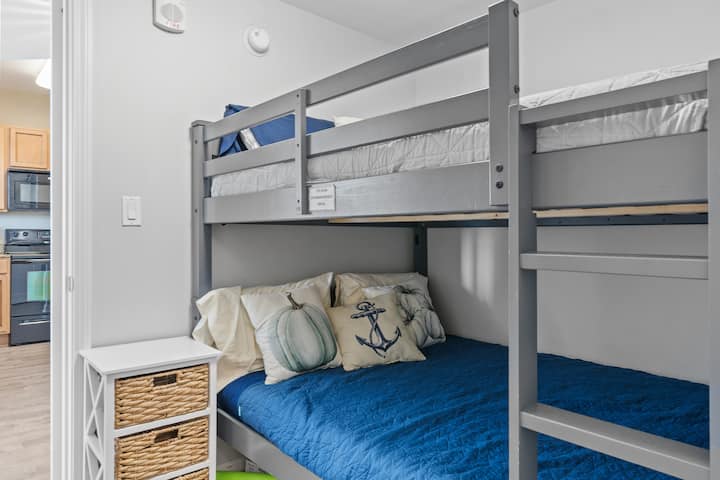 חדר שינה 2 מיטות קומתיים זוגיות