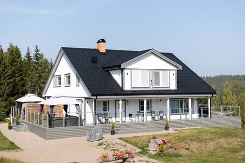 Villa apartment near Astrid Lindgren's world