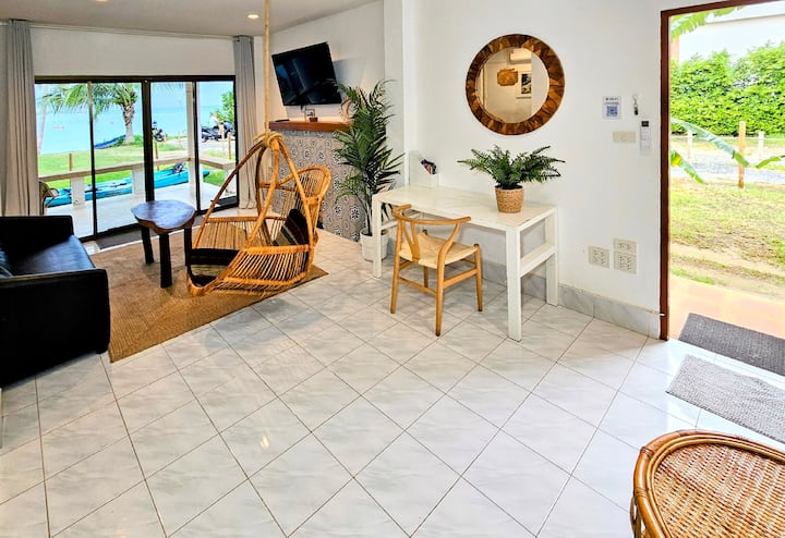 Beachfront Oasis, 6 Beds, Modern - Phuket district, Thailand