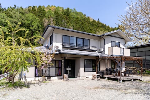 Five Peaks Jigokudani