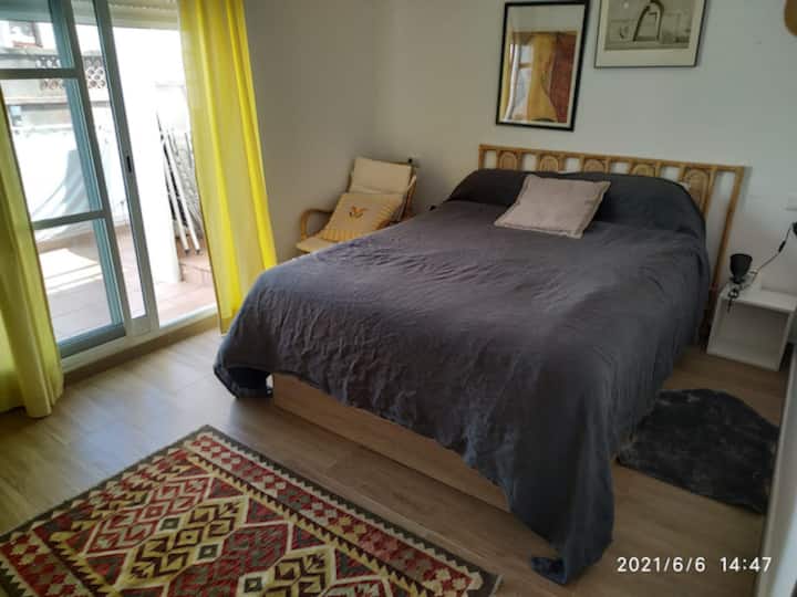 Hlavná spálňa s terasou vedľa / hlavná spálňa s terasou