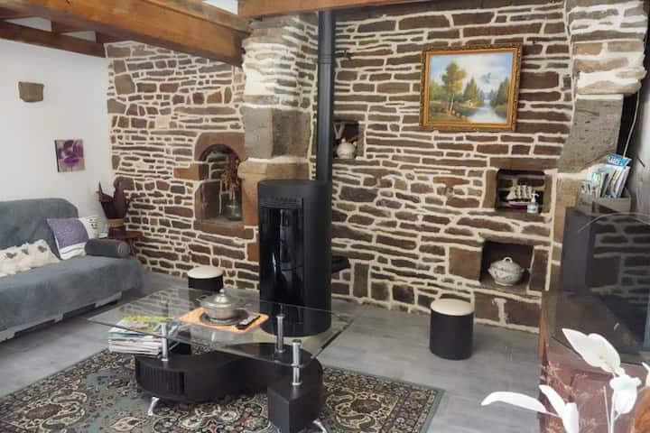 Gîte à La Campagne Chaleureux Avec Jacuzzi - Jullouville