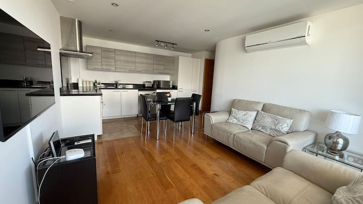Majestic Ocean Plaza Apartment With Stunning Views - 지브롤터