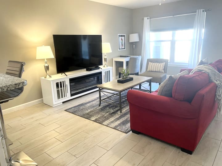 Modern Suite In The Heart Of Downtown Clermont 101 - Clermont, FL