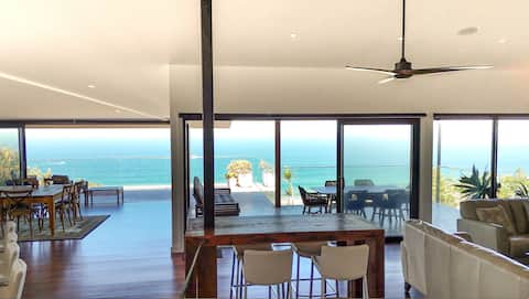 Top performing Airbnb: Oceana in Sydney