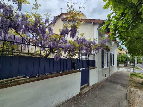 Bleautiful Eugénie charming townhouse