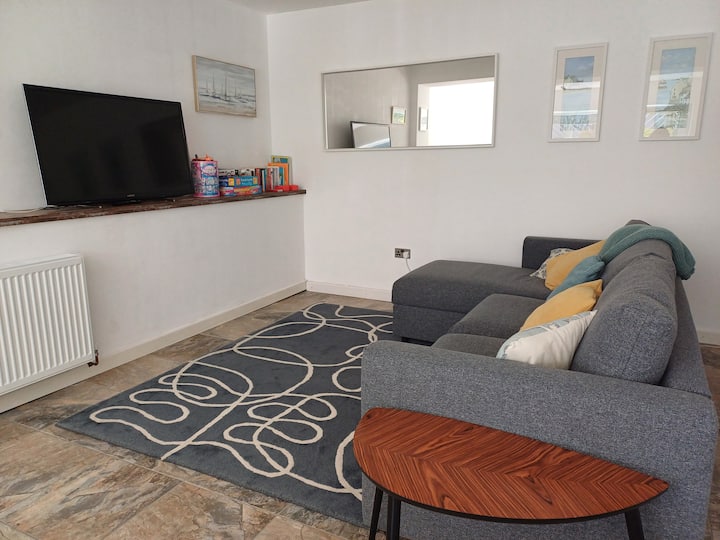 Goldfinch Apartment - Polperro