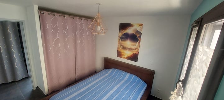 დიდი ორადგილიანი საწოლი