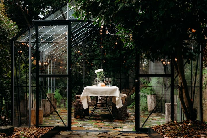 Luxury Treetop Escape with a Garden Glasshouse