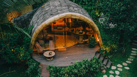 Hideout Cocooon • Barefoot luxury bamboo house