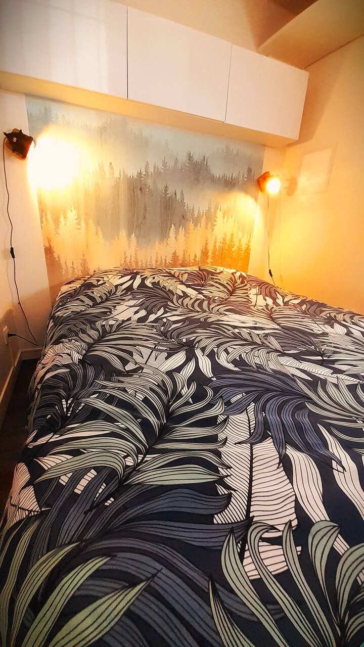 Couette, oreillers, alèses de coussins et matelas fournis
