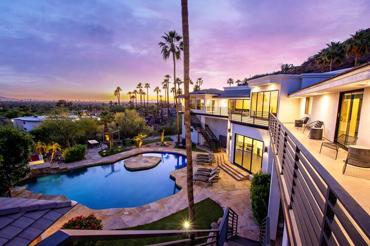 Manor on Valle Vista