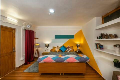Studio Room with Kitchenette | Birdhouse Retreat
