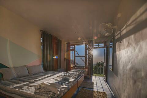 Valley View Room with Balcony | Birdhouse Retreat