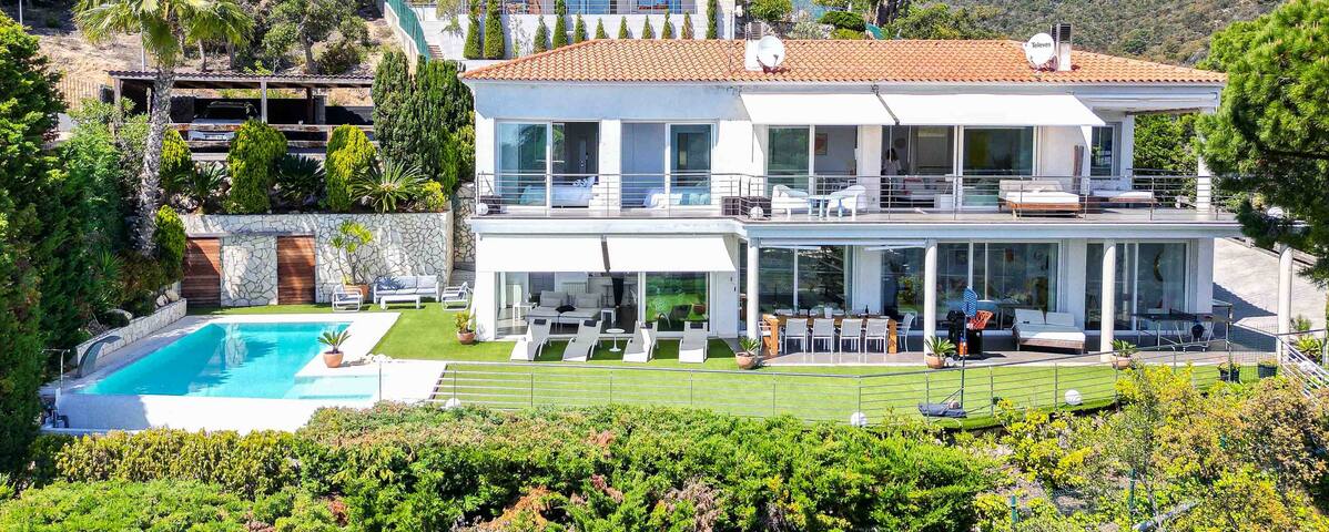 ★ CoastalVillas – Villa Harmony ★ gallery image 2