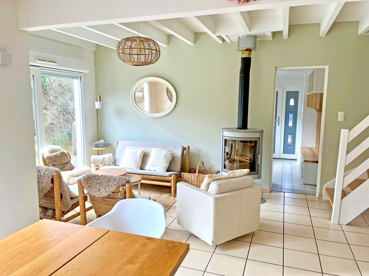 Popular Airbnb listing: Le Chalet Bleu. At the edge of the forest. 7 people. in Vosges