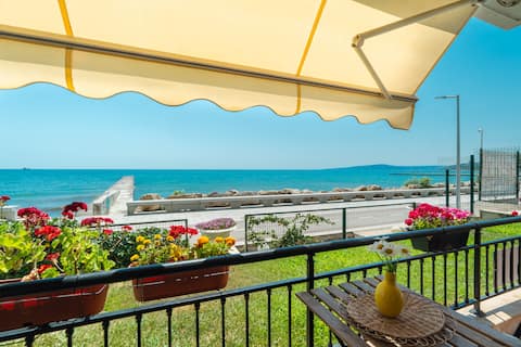 Top performing Airbnb: Apartments Poemia- free parking, perfect location! in Балчик