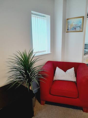 Modern 2Bed, 2Bath Apartment Etihad/Coop Live gallery image 4